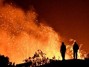 Incêndio no sul da Califórnia cresce e autor pode ser condenado à perpétua