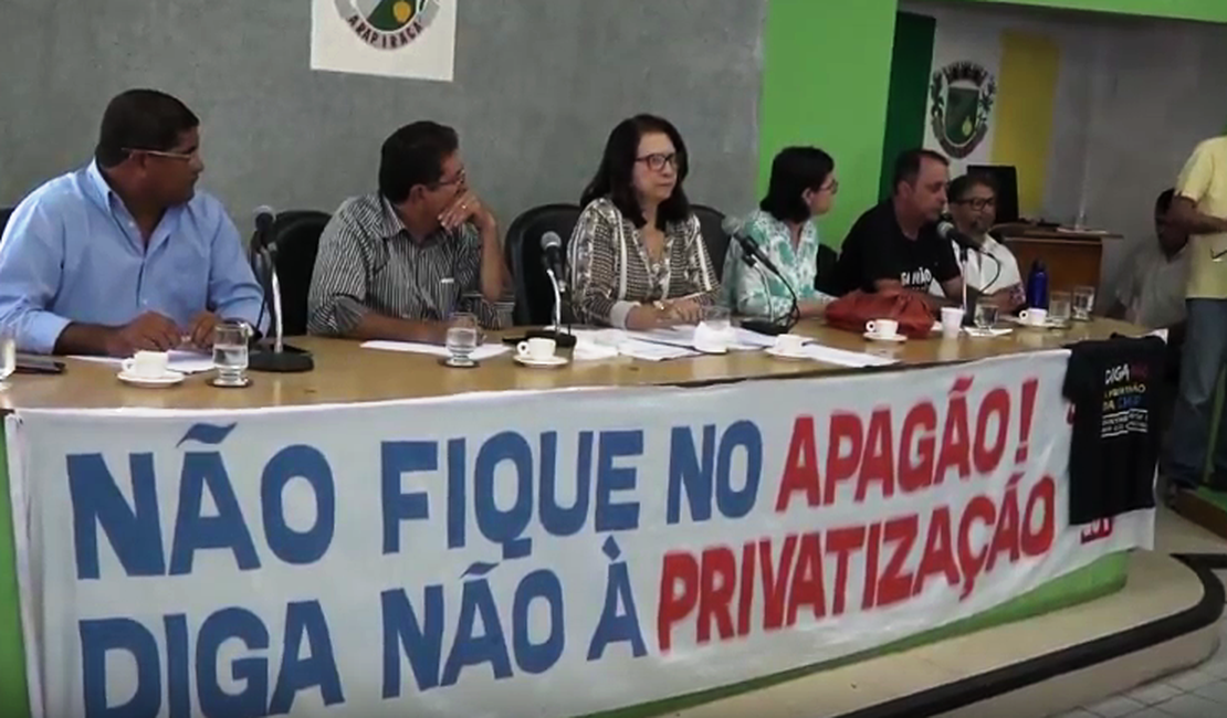 [Vídeo] Privatização está na contramão de país desenvolvido, diz vereador Moisés Machado