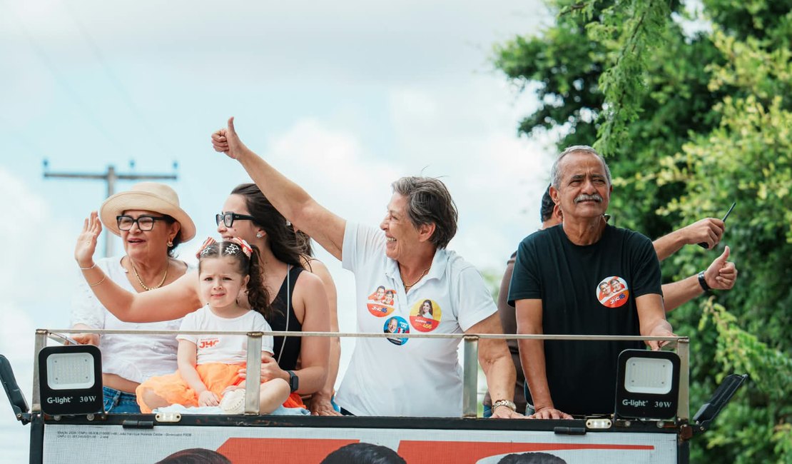 Célia Rocha percorre Arapiraca e diz que vai “botar para quebrar” como vice