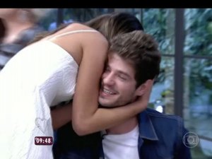 Marquezine fala de armação do 'Mais Você' para forjar namoro com Maurício Destri