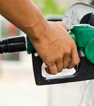 Gasolina vendida nas refinarias está mais cara a partir de hoje