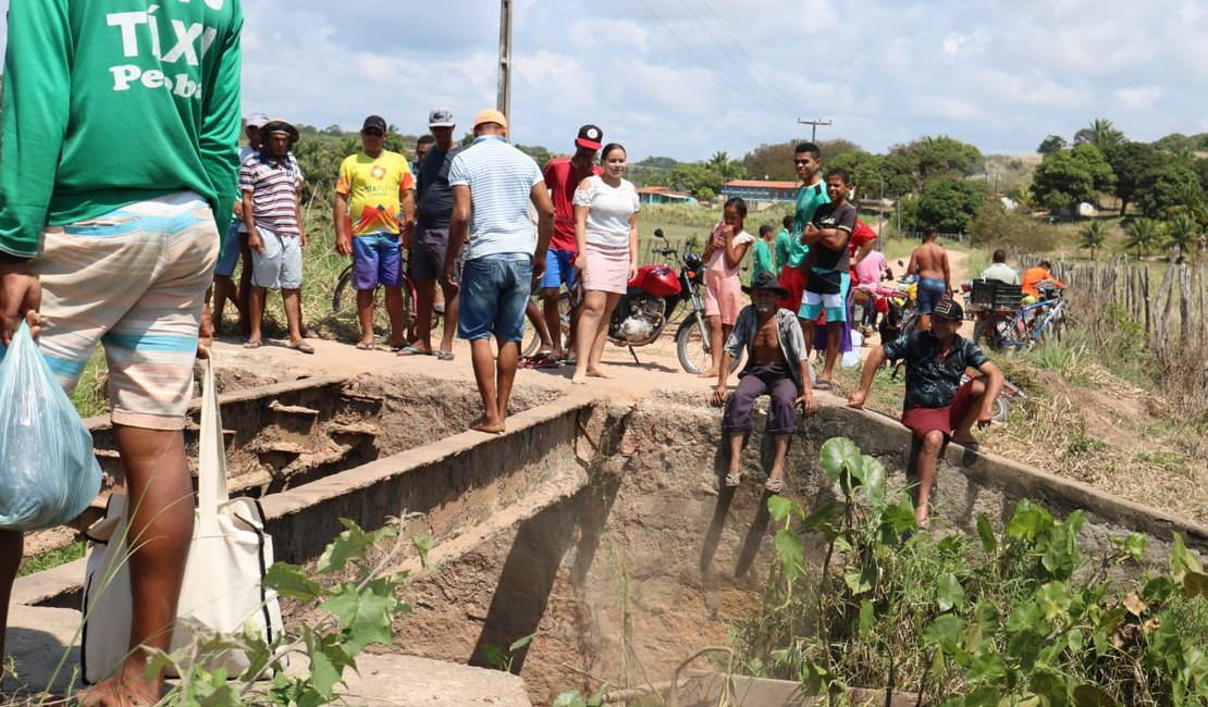 Zona rural de Maragogi vive drama por causa de ponte destruída
