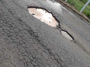 Motoristas preocupados com acidentes na AL-110 cobram manutenção de rodovia