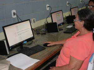 Supletivo on-line da Seduc oferece certificação no Ensino Fundamental