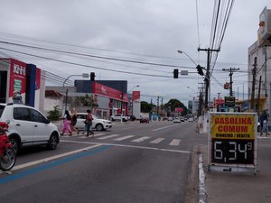 Semáforo apagado causa transtorno na Av. Tomás Espíndola, no bairro do Farol