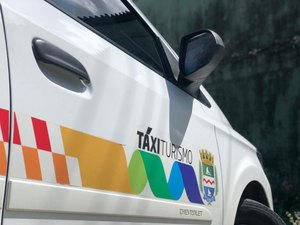 Menos de 60 taxistas aderiram mudança para lotação; SMTT prorroga calendário