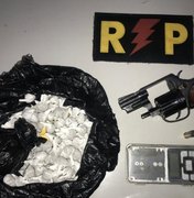Ações do BPRp e Força Tarefa retiram três armas de fogo e drogas de circulação 