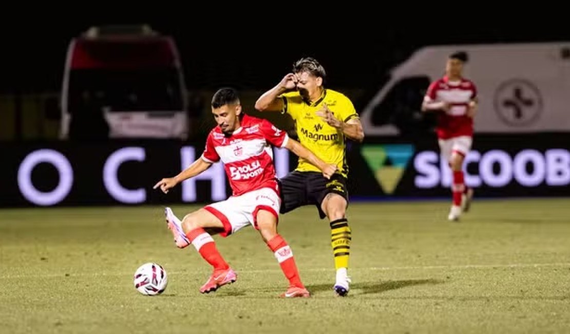 São Bernardo marca no segundo tempo e vence o CRB por 3 a 1, de virada