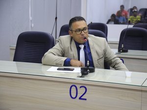 Centros comerciais vão ter que reservar espaço para idosos, gestantes e deficientes na praça de alimentação