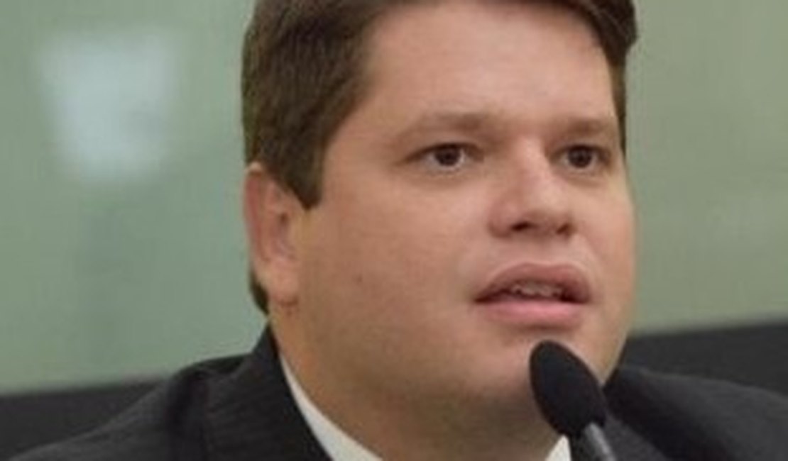 Deputado estadual nega ter confirmado candidatura ao governo de Alagoas