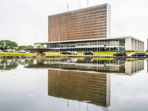 GDF corta carros alugados e adere ao Táxigov para reduzir gastos