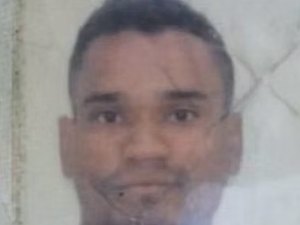 Motociclista morre após perder controle e bater em poste na AL-145