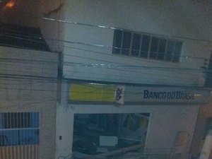 [Áudios] Bandidos atacam Banco do Brasil de Água Branca e população relata medo