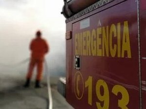 Incêndio de média proporção atinge residência em Rio Largo