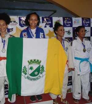 Atletas arapiraquenses participam dos Jogos Escolares da Juventude em Brasília