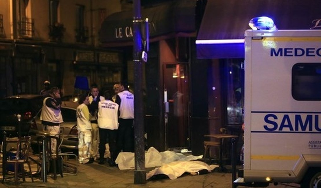 Ataques terroristas matam mais de 120 pessoas em Paris