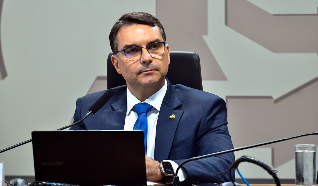 Flávio Bolsonaro diz que Gonet pode ser sancionado pelos EUA