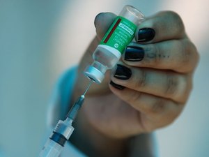 Fiocruz: produção acelerada fez matéria prima de vacina acabar antes do previsto