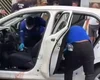 Polícia Científica realiza perícia em carro onde policiais foram mortos em Delmiro
