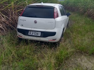 BPRv encontra carro abandonado em canavial