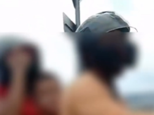 Motociclista sem habilitação é flagrado pelo DMTT com esposa e filho na garupa