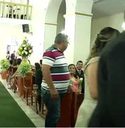 [Vídeo] Imagens mostram homem que atira friamente em testemunhas de casamento