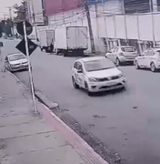 Carro usado em assalto e tentativa de sequestro em Maceió é localizado em Riacho Doce