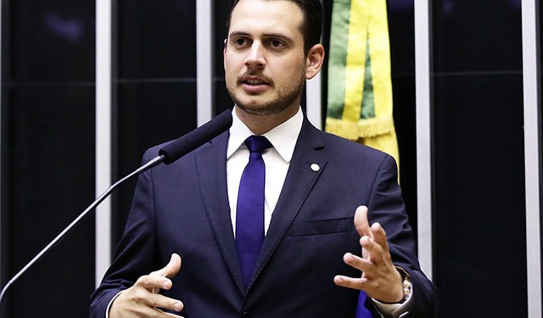 Nivaldo Albuquerque reage a críticas sobre vaga de Paulão e defende combate a fraudes