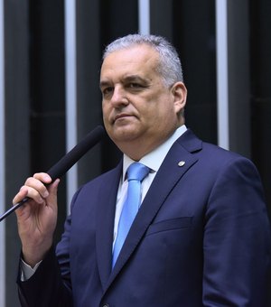 Alfredo Gaspar propõe projeto para combater crimes virtuais contra crianças com uso de IA