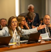 Eudócia cobra Renan Filho e questiona debate sobre saúde em Alagoas