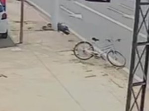 Câmeras flagram atropelamento de ciclista na Avenida Comendador Leão