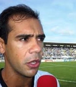 Zagueiro Fabiano  acerta o seu retorno ao ASA