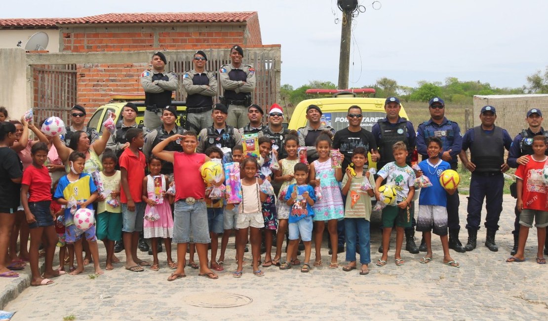 Militares do Sertão Alagoano promovem ação social na véspera do Natal