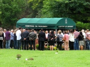 Corpo do ex-presidente Juvenal Juvêncio é enterrado em São Paulo