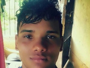 Jovem é brutalmente assassinado a facadas em Jacuípe