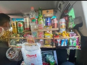 Motorista de app faz sucesso com 'mercadinho móvel' dentro de carro em SP