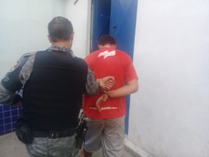 Polícia prende homem após tentativa de roubo na Ladeira dos Martírios, em Maceió