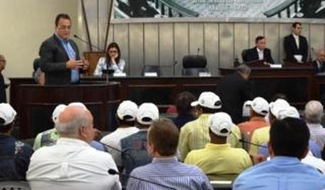 Debate sobre crise no setor sucroalcooleiro lota plenário