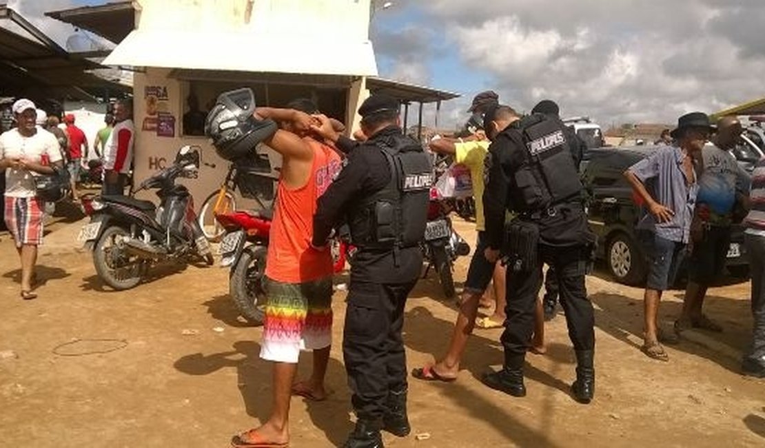 Menores são apreendidos com crack e bicicletas roubadas em Arapiraca