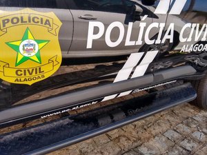 Polícia prende suspeita de maus-tratos contra marido paraplégico em São Miguel dos Campos