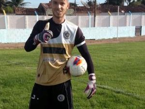 Goleiro Athauan entra em acordo com a diretoria e deixa o elenco do ASA