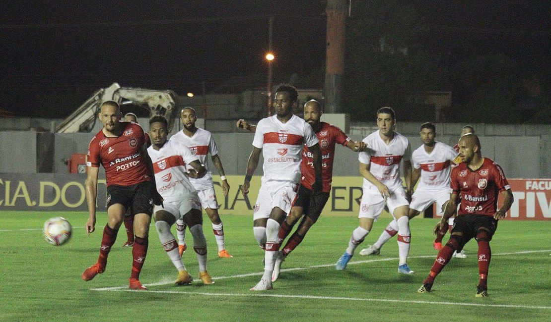 CRB enfrentará Brasil-RS com público no estádio