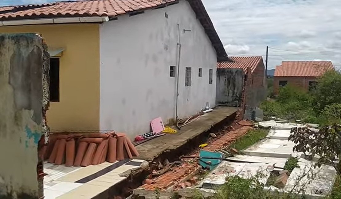 Falta de manutenção em obra de drenagem no Loteamento Jaime Soares de Melo causa estragos após chuvas