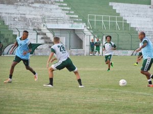 Modificado, Coruripe recebe embalado CSA no estádio Gerson Amaral