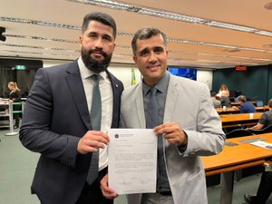 Delegado Fabio Costa aprova moção de pesar pela morte de Toroca na Câmara