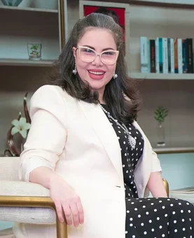 Sarah Sheeva fala sobre celibato de 25 anos e experiência sobrenatural