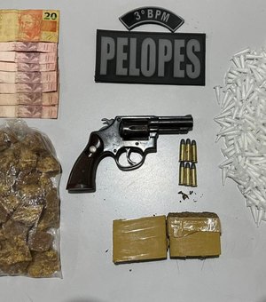 Adolescente é apreendido com revólver, cocaína, crack e maconha no bairro Batingas, em Arapiraca