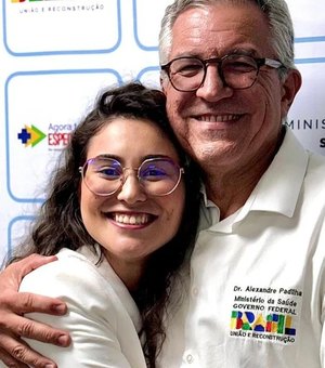 Teca Nelma recebe apoio de Eduardo Suplicy e Alexandre Padilha