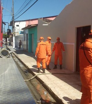 Botijão pega fogo e dona de casa fica ferida, em Arapiraca