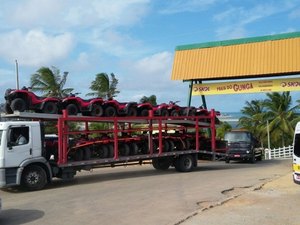 Operação na praia do Gunga apreende 30 quadriciclos e 70 bugres